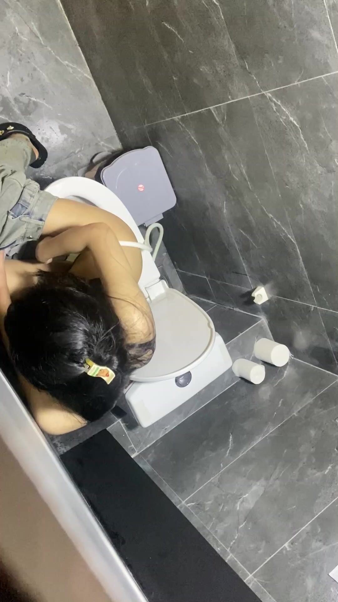 seri đặt cam quay lén nhà vệ sinh nữ em nào đít cũng to lồn múp - phần 39